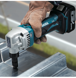 Makita DJN161RFJ SAC KESME MAKİNASI 18V